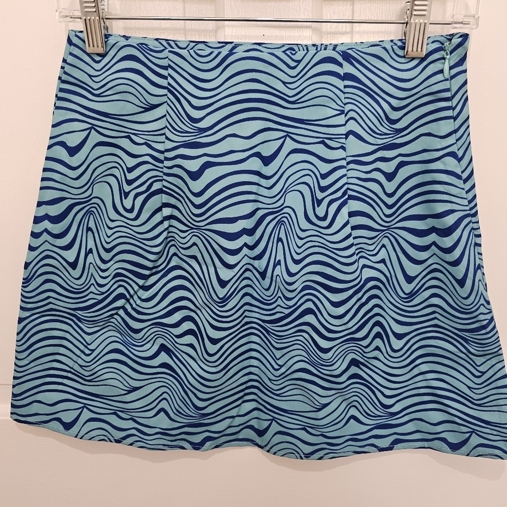 SHEIN Yin & Yang Embroidery Crop Tank & Wave Print Notched Hem Skirt Set Size S - Picture 13 of 13